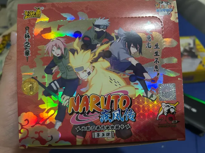 Box Naruto com 235 cards oficiais