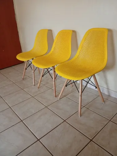Cadeira de prastico 