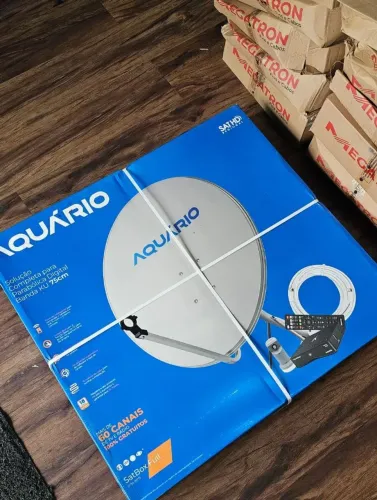 Antena parabólica digital ( mais de 60 canais de TV e rádio ) 