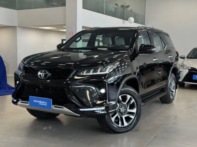 Toyota Hilux SW4 SRX Diamo. 4X4 2.8 TB DIE AUT 2024