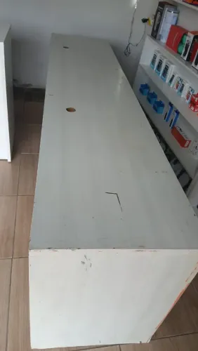 Vende se bancada chama ..