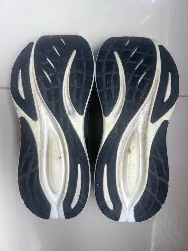 Tênis de corrida Mizuno neo zen II