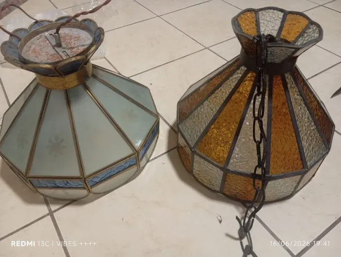 Lustre pendente em vitral ambar