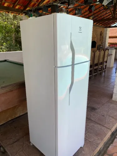 Geladeira Electrolux Cycle Defrost 260L Super Freezer Duplex Branca DC35A