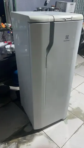 Geladeira electrolux