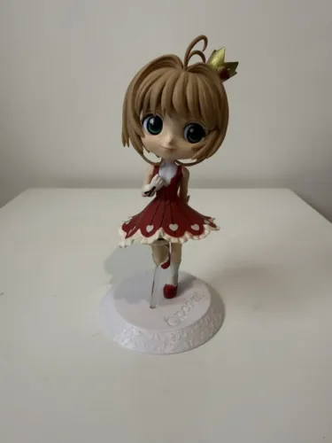 Action Figure Q Posket Sakura Card Captor vestido vermelho (BANPRESTO ORIGINAL)