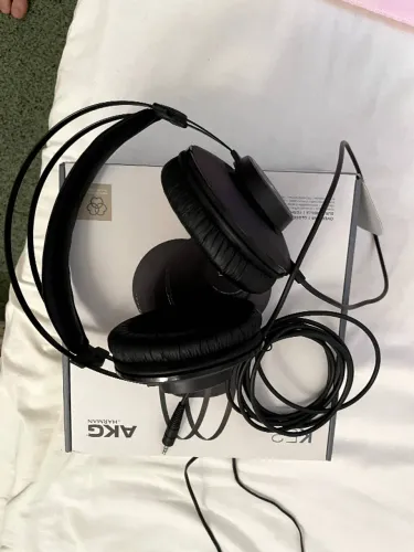 Fone de ouvido AKG K52