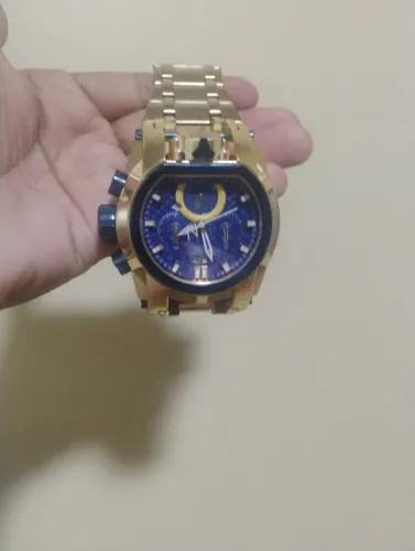 Vende-se relógio masculino Invicta Reserve Bolt Zeus Magnum dourado