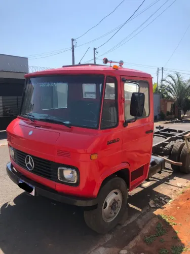Caminhão 608