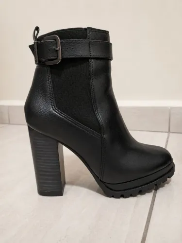 Bota cano curto vizzano 