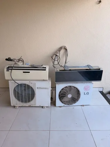 2 ar condicionados LG e Eletrolux 12mil