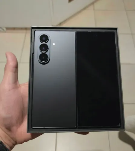 Celular Samsung Galaxy Z Fold 7 1Tb Jetblack + Case Spigen + Case Samsung
