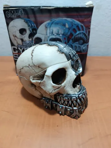 Cybo Skull caveira ciborgue