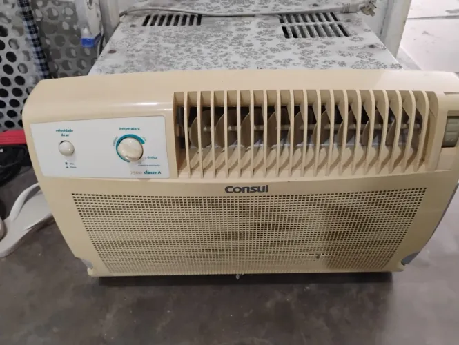 Ar condicionado de janela