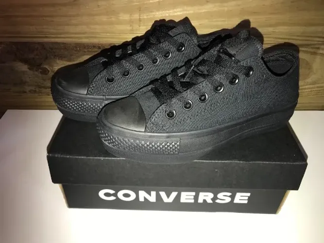 Chuck Taylor All Star Lift Monochrome Preto