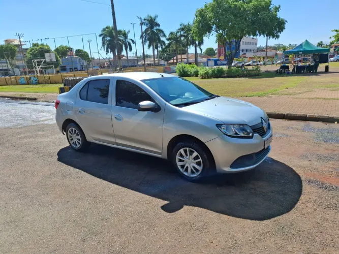 Renault Logan Authentique Hi-flex 1.0 16V 4P 2017