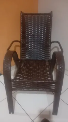 Vendo. Estante e mesa 