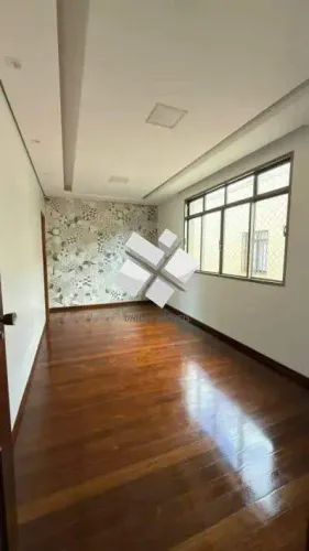 Apartamento Reformado com 4 Quartos em Localização Privilegiada no Coração de Belo Horizon