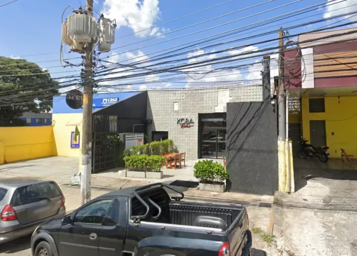Loja na Avenida Nossa Senhora da Assunção, 920 366 m²