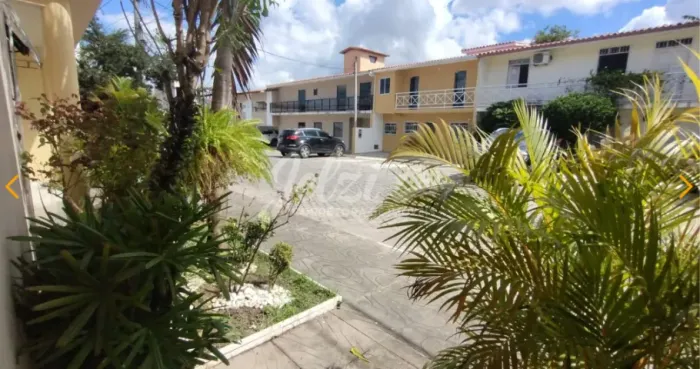 Centro: Casa em condomínio fechado: 2/4, 2 w.c. sociais