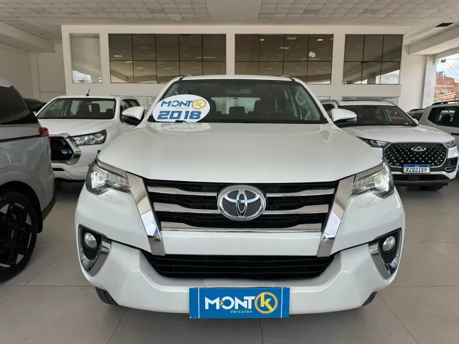 Toyota Hilux SW4 SRX 4X4 2.8 TDI 16V Dies. Aut. 2018