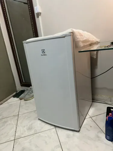 Frigobar Electrolux 