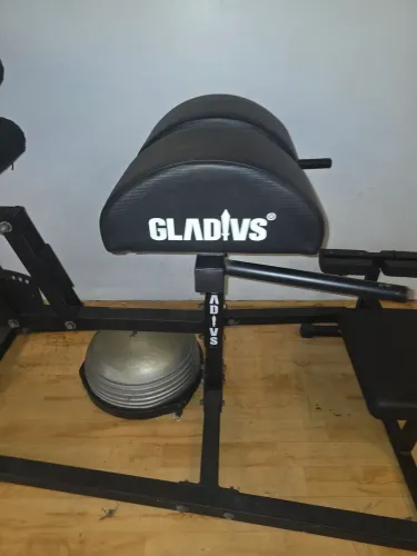 GHD MÁQUINA DE ABDOMINAL / GLÚTEO /PARA VERTEBRAL SEMI NOVA GLADIUS