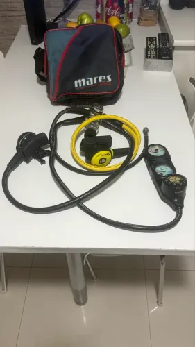 Regulador de mergulho mares