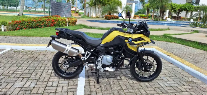 Vdo ou troco BMW F 750GS em moto de menor valor
