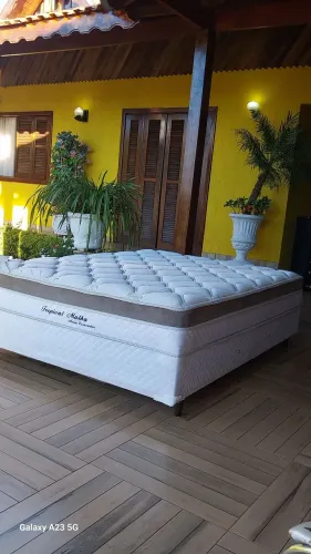 Cama box casal molas ensacada conjugada en ótimo estado entrego 