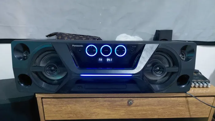 Mini System Panasonic SC-UA3 (300W RMS) - Som Potente e Design Moderno!