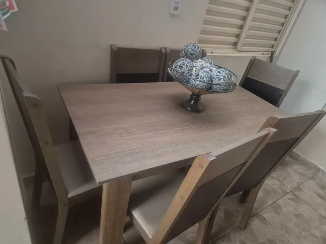 Mesa - 6 cadeiras