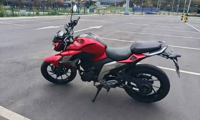 Fazer 250 semi nova quem ver compra