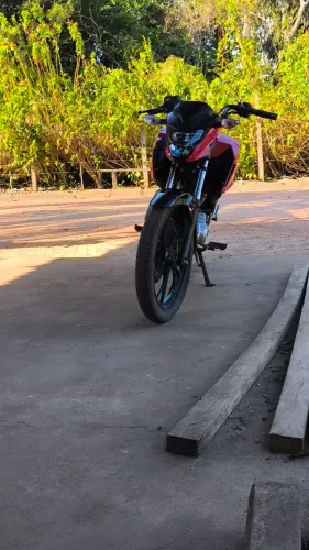 Vende-se essa moto 