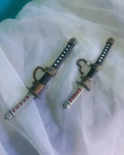 Par de katanas decorativas / espada samurai  16 cm e 20 cm