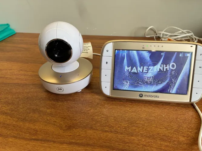 Babá Eletrônica Motorola VM50GPU / VM50GBU - Tela 5? + Câmera HD