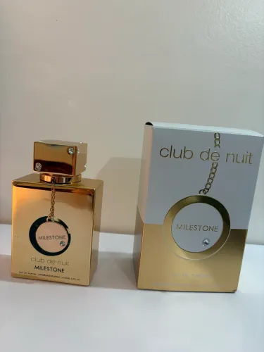 Perfume árabe Club de Nuit Milestone