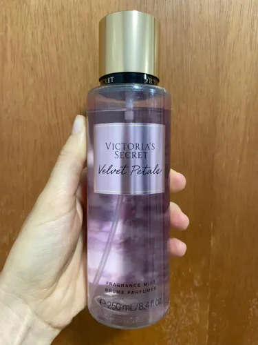 Velvet Petals Victoria's Secret Body Splash 240ml