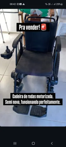 Cadeira de roda motorizada
