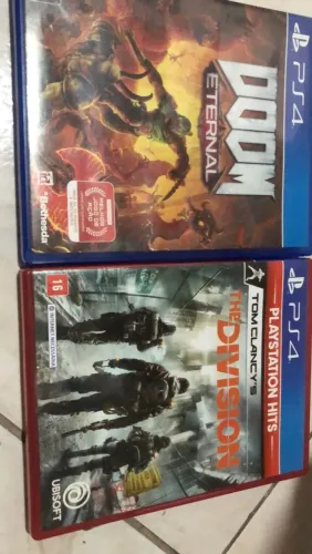 2 jogos de ps4 doom e the division 