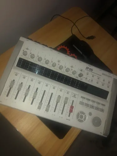 Gravadora Zoom R16