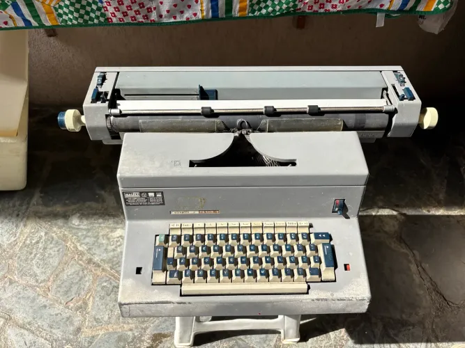 Maquina de Escrever elétrica