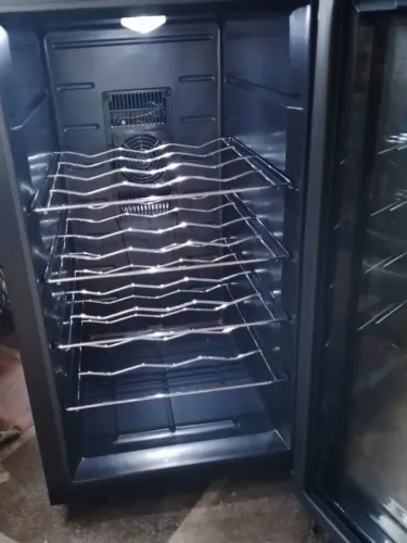 Adega climatizada Easycooler 12 garrafas