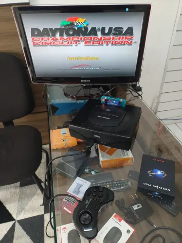 Sega Saturn com Saroo em excelente estado