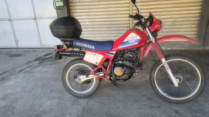 Vendo XLX tudo ok * luis