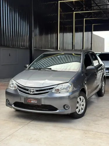 Toyota Etios X Sedan 1.5 Flex 16V 4P Mec. 2013