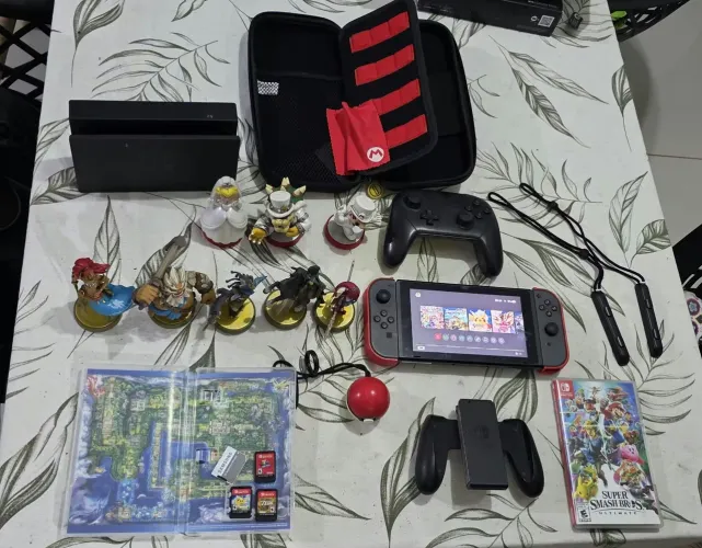 Kit completo Nintendo Switch controles, jogos *** DESBLOQUEAVEL POR SOFTWARE***e Amiibos