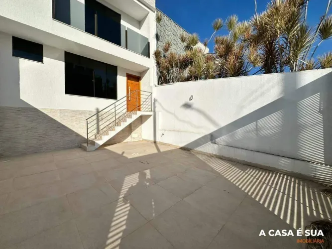 Casa Geminada à venda, 3 quartos, 1 suíte, 2 vagas, Europa - Contagem/MG