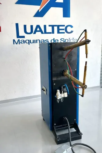 Maquina de solda projeção