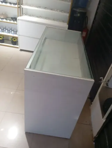 2 mesas vitrine 